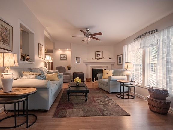 2nd image of 33479 Lakeshore Cir