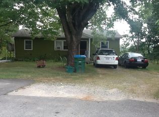 38 Center St, Candler, NC 28715