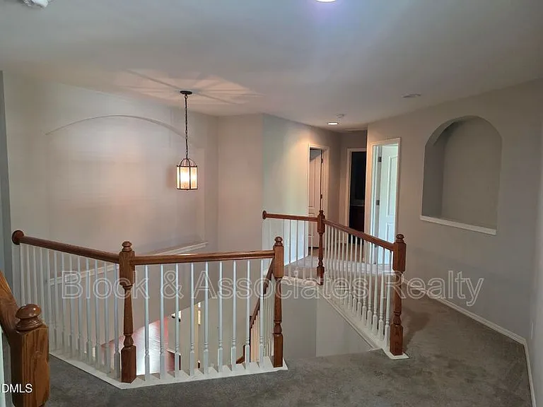 8208 Stone Cellar Dr — Photo 9