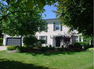 1539 Laburnum Rd, Hoffman Estates, IL 60192