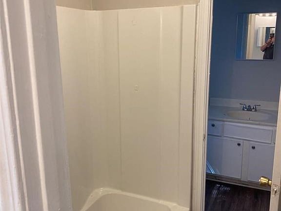 5th image of 5018 Deneen Dr