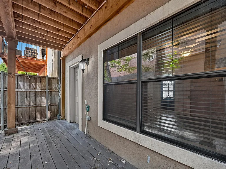 6220 Oram St #B — Photo 8