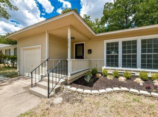 2215 Cartwright St, Irving, TX 75062