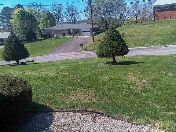 5th image of 303 Scenic Dr