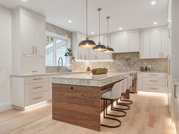 5th image of 373 High Rock St