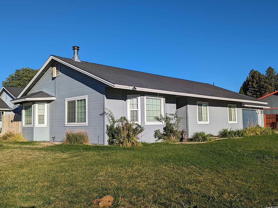1st image of 725 Gem Dr