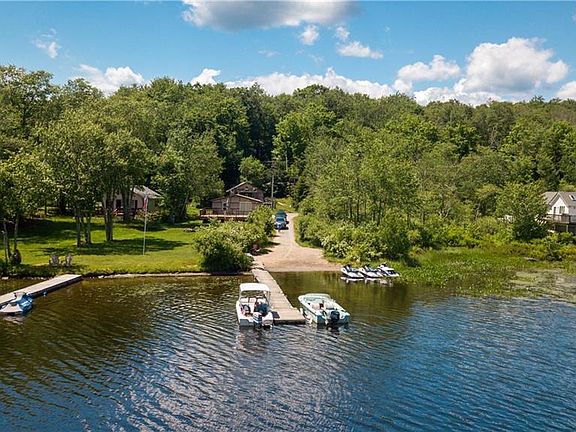 4th image of 18 Park Dr