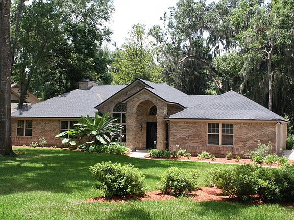 Welcoming Curb Appeal