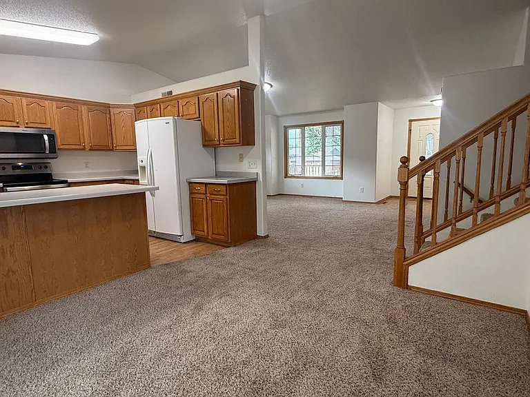 3029 Stonewall Dr — Photo 8