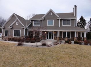 6922 S Harvard Dr, Franklin, WI 53132