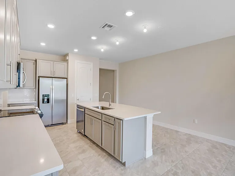 8656 Escue St — Photo 5