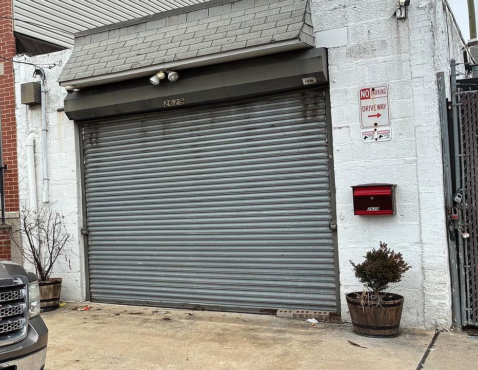 1st image of 2629 E Hagert St