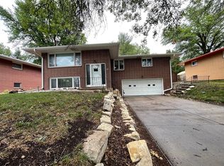820 S 70th St, Lincoln, NE 68510