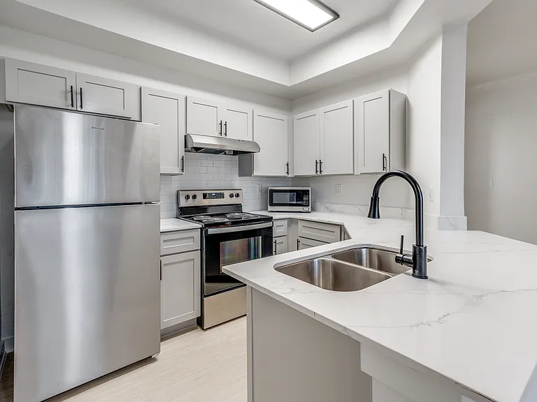 Stetson Apartments — Photo 12