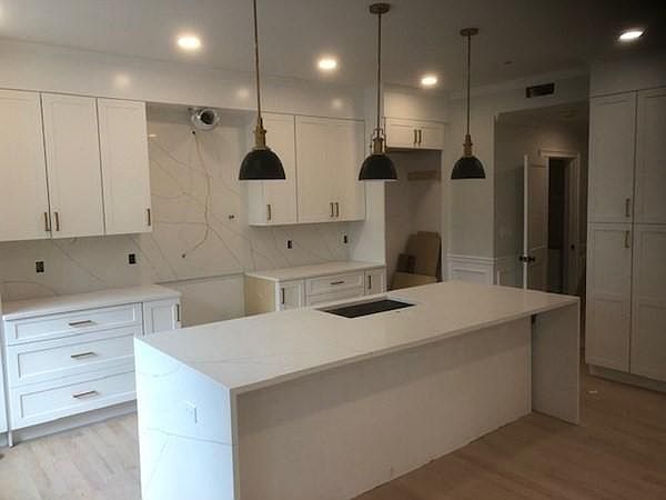 1st image of 2-118 Longwood Ave #2
