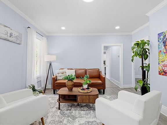 4th image of 195 Bellevue Ave