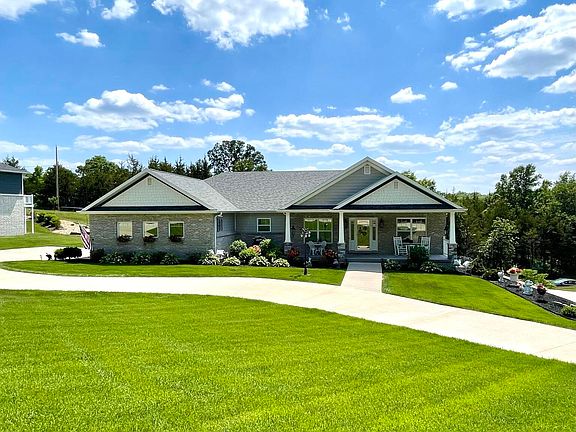 3rd image of 6111 Henwick Ln