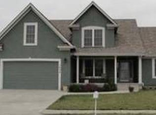 1604 Rockwater Ln, Kearney, MO 64060