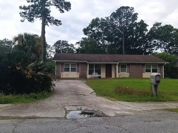 403 Woodley Rd, Savannah, GA 31419