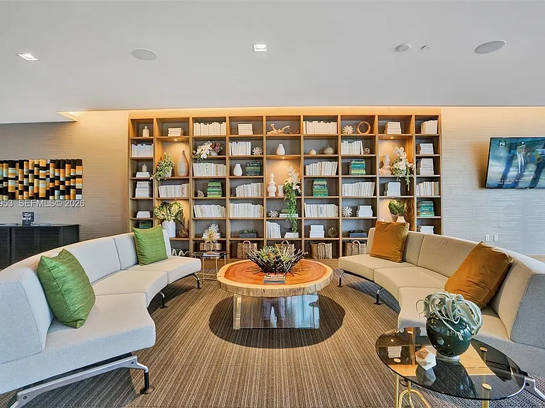 16385 Biscayne Blvd #1601-2 — Photo 48