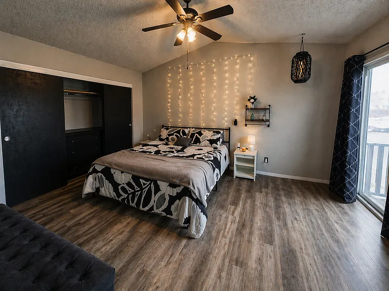 6353 Greyhawk Ave — Photo 7