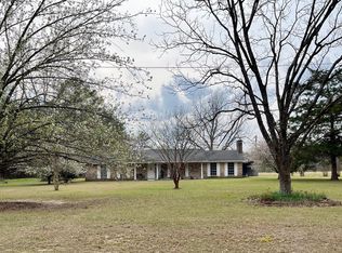 34 David Newell Rd, Richton, MS 39476