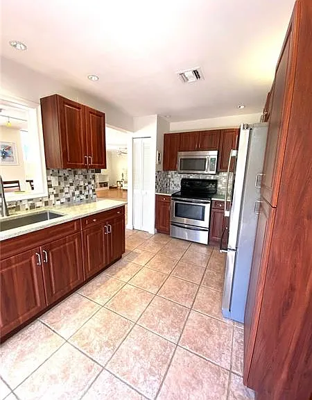 5705 Fox Hollow Dr — Photo 107