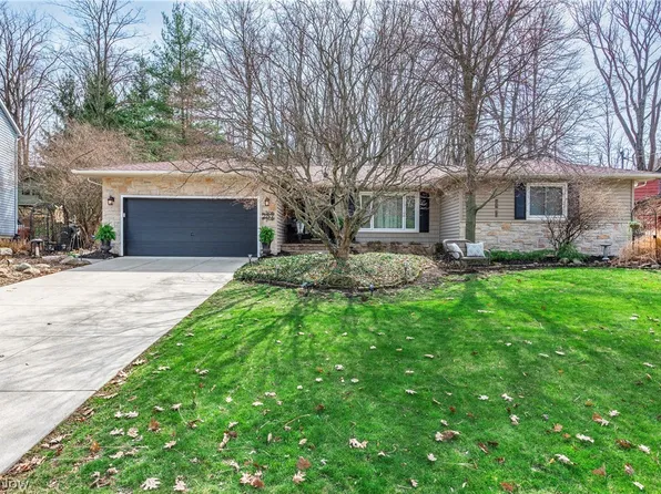 257 Windward Dr, Elyria, OH 44035