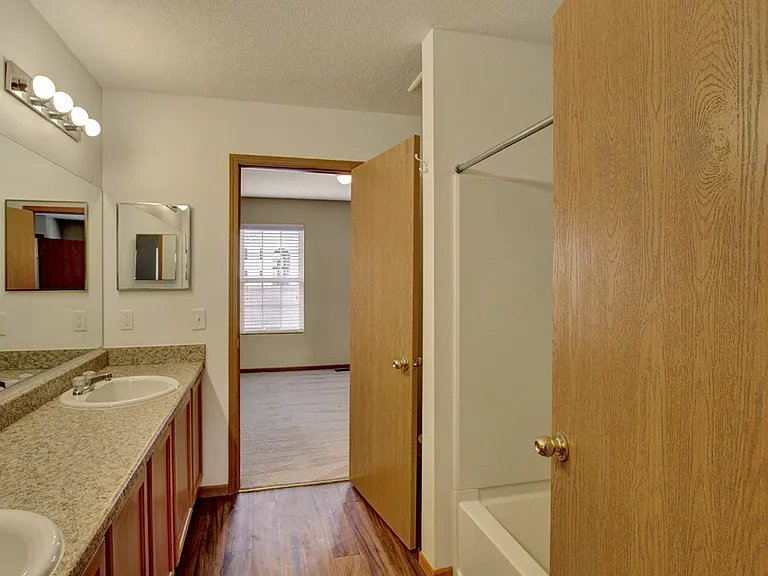 Towhome Bathroom