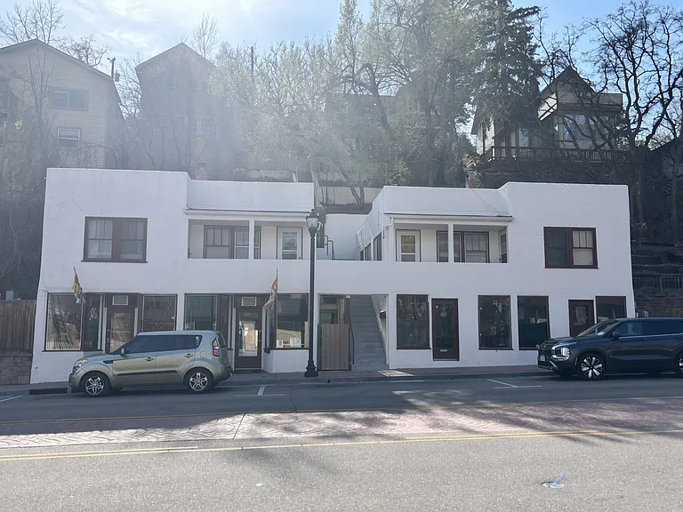 1107 Manitou Ave #10 — Photo 1