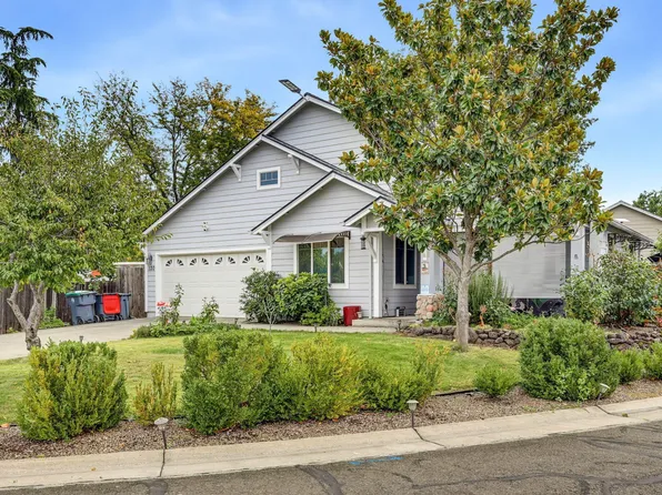 120 Nadine Ln, Central Point, OR 97502