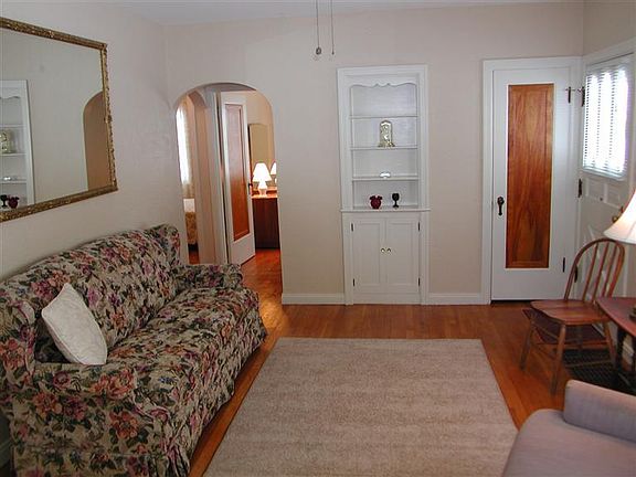 2nd image of 2815 Grace Ave