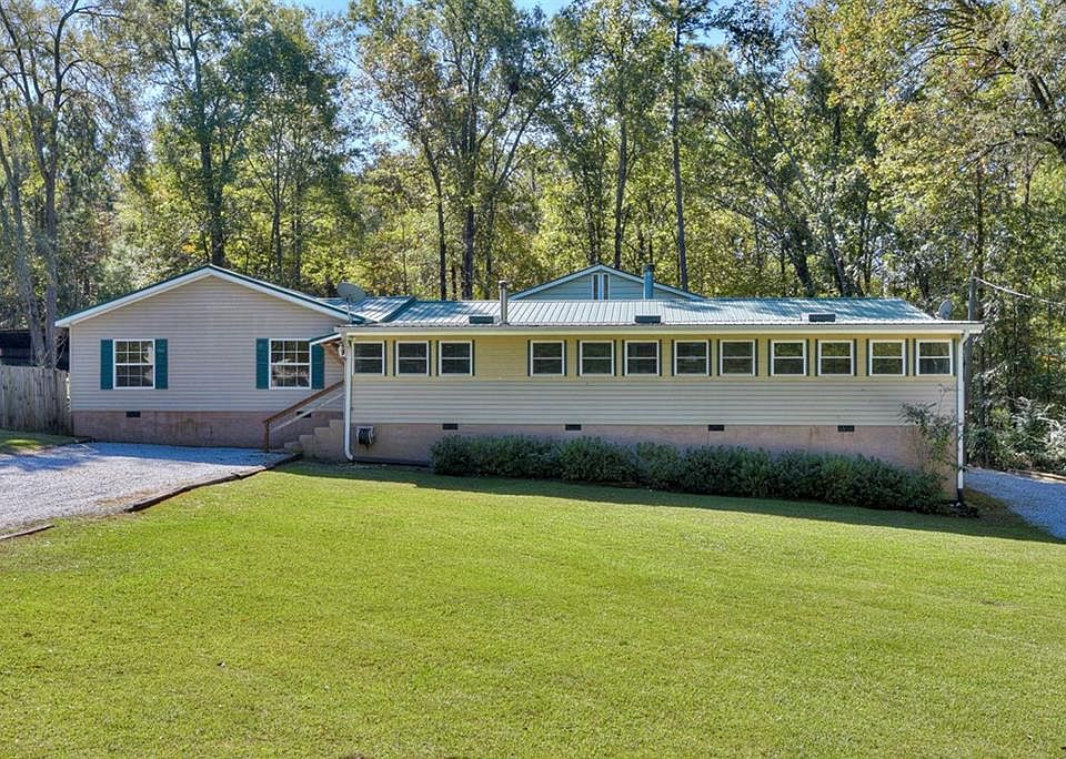 1st image of 1041 W Lake Dr