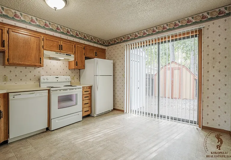 1305 Wellington Ave — Photo 1