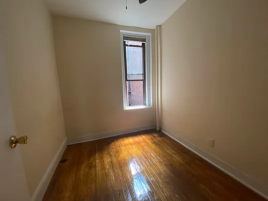 Rented by Urban Real Estate Property Group Inc | media 8