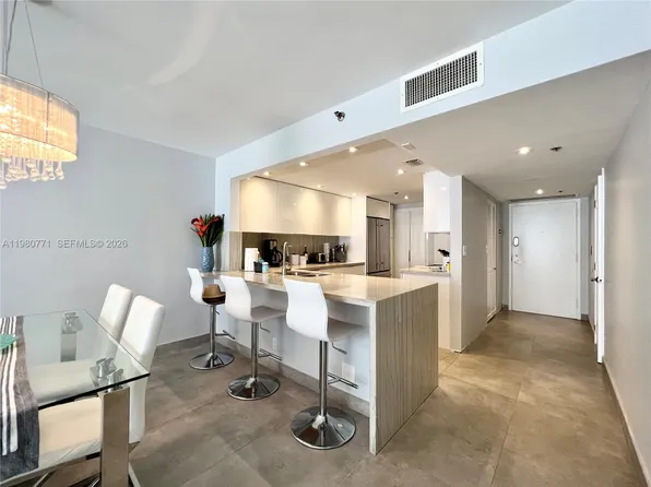 1717 N Bayshore Dr, Miami, FL