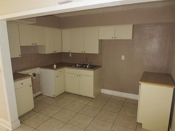 3rd image of 4741 NW 178th Ter