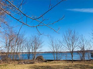 52 Shore Dr, Great Neck, NY 11024