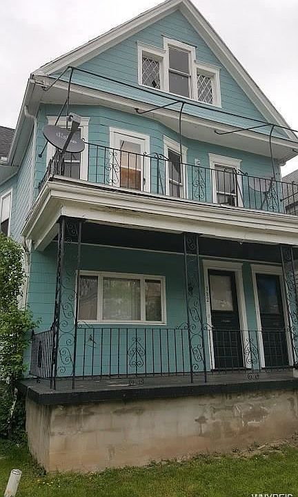 1st image of 382 E Utica St