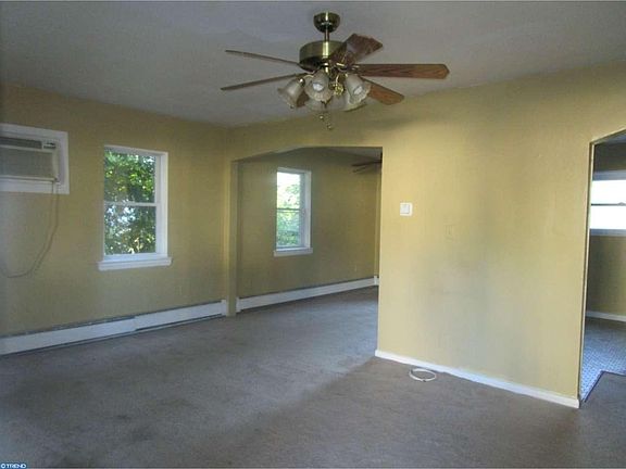4th image of 1152 Romano Ave