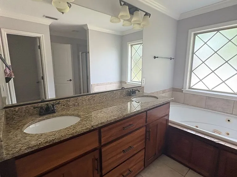 101 Avalon Ln — Photo 21