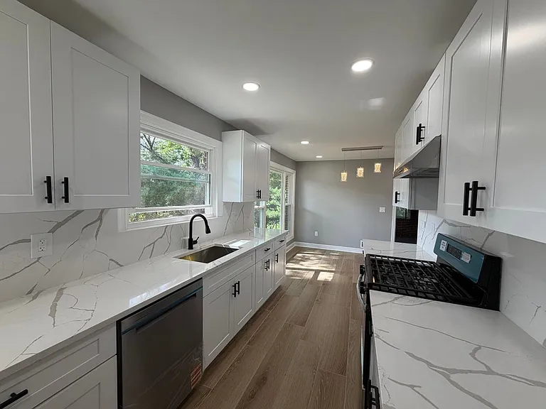 3442 Kershaw Rd NW — Photo 5