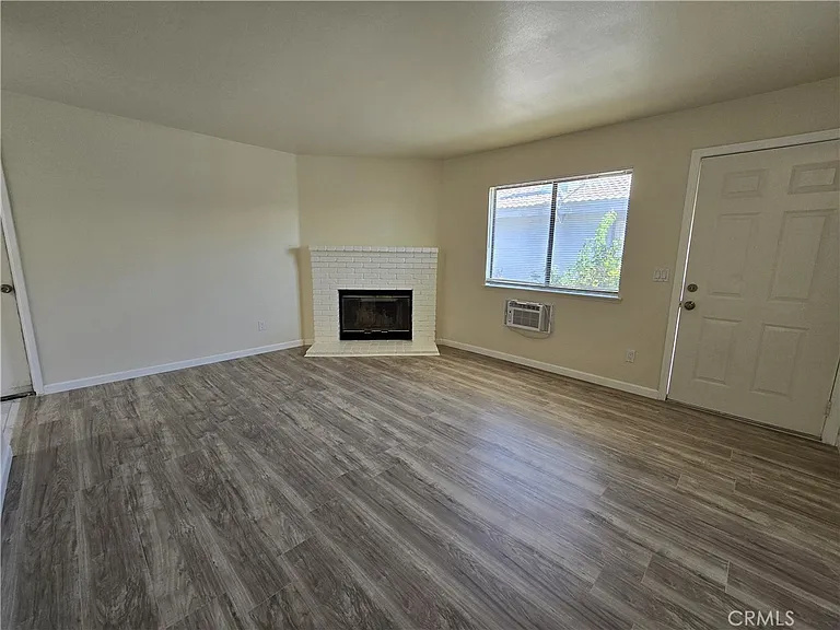 9649 N Loop Blvd — Photo 7