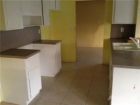 4th image of 2304 NW 55th St