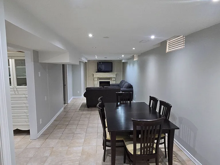 19 Rory Rd #LOWER — Photo 3