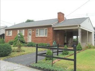 946 Kinzel Dr, Winchester, VA 22601