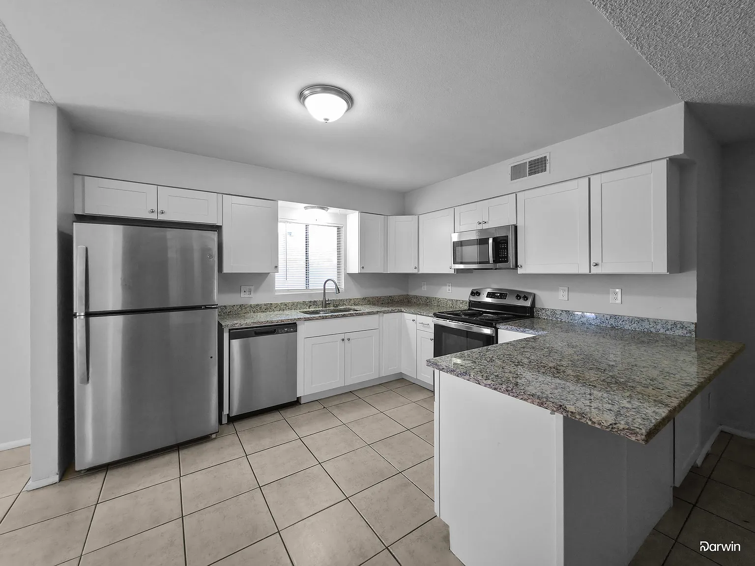 4 bed, 2.0 bath, 1720 sqft, $2,300 — Photo 4