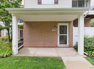 3320 Kneeland Cir, Howell, MI 48843