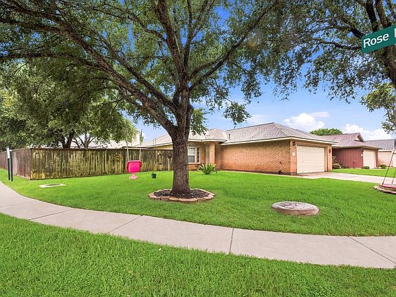 4th image of 111 Thunder Basin Dr
