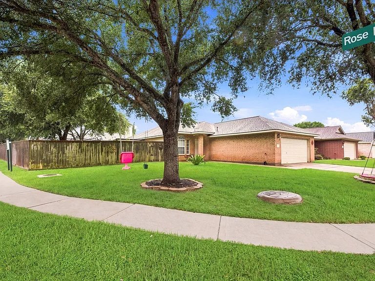 111 Thunder Basin Dr — Photo 4